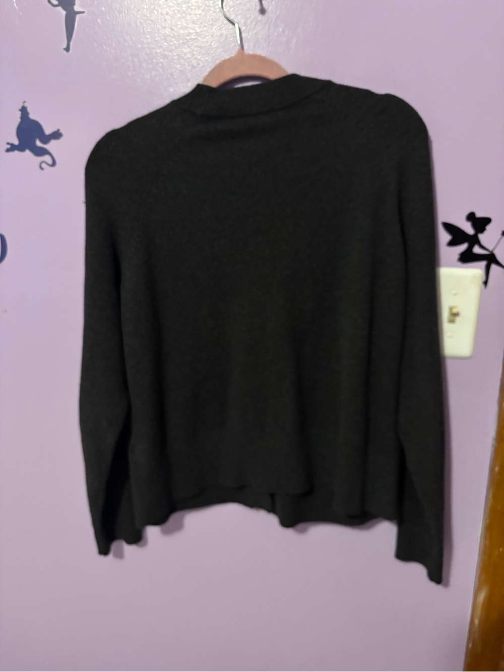 Women's Faherty V-Neck Button Cardigan Sweater - Picture 3 of 3